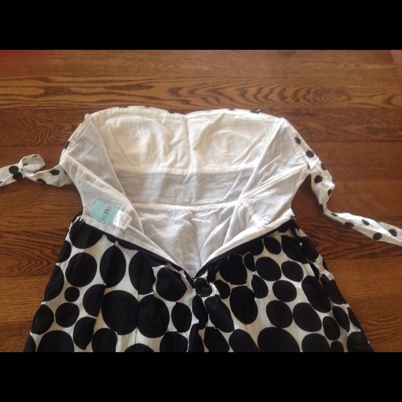 Karlie fit&flare dress,sz M, keyhole back, b&w dot - Picture 5 of 7