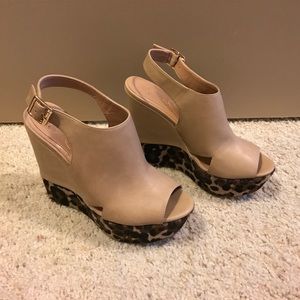 Jessica Simpson Tan Leather Wedges