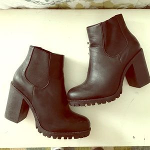 Black Chelsea Boots