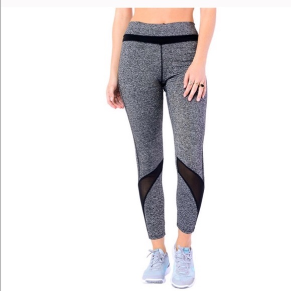 Mesh Inlay Active Wear Leggings - Picture 4 of 4