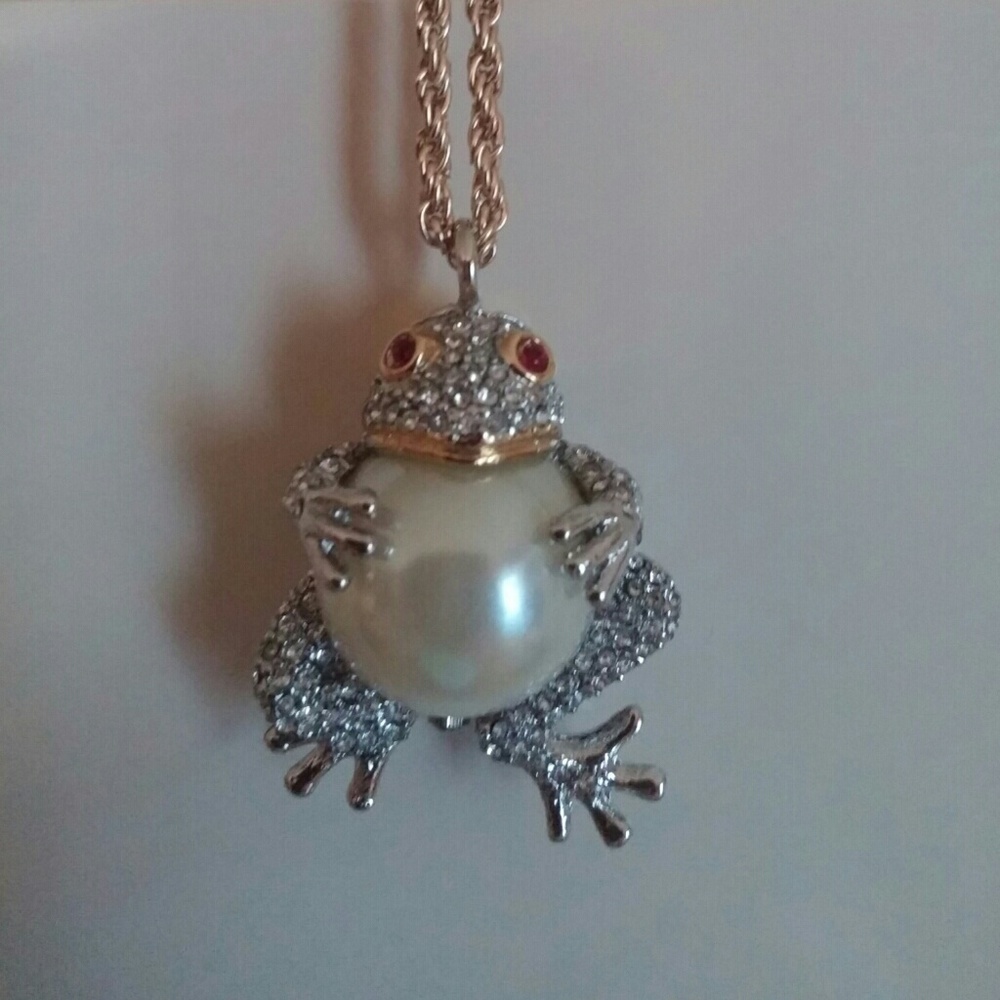 Chicos frog chain watch