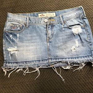 Adorable Hollister jean mini skirt