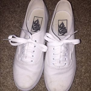 VANS- Women's Size 6