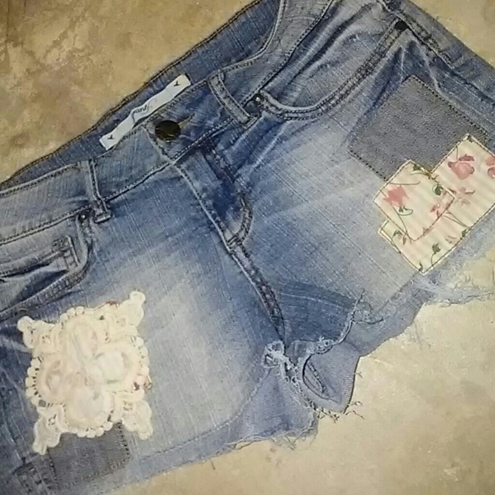 Grane brand shorts with crochet and patchwork
