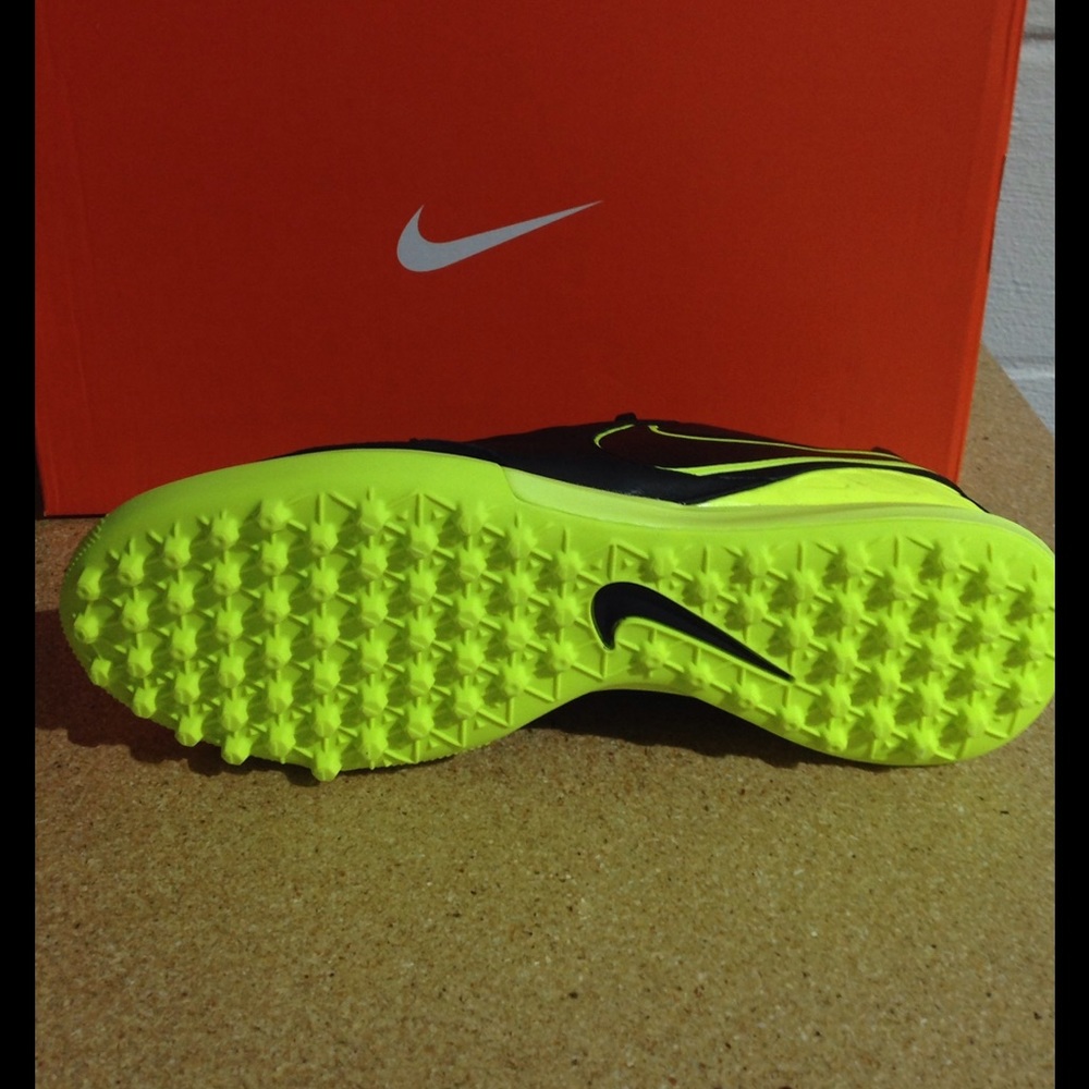 Nike Men's TiempoX Proximo TF - Picture 4 of 4