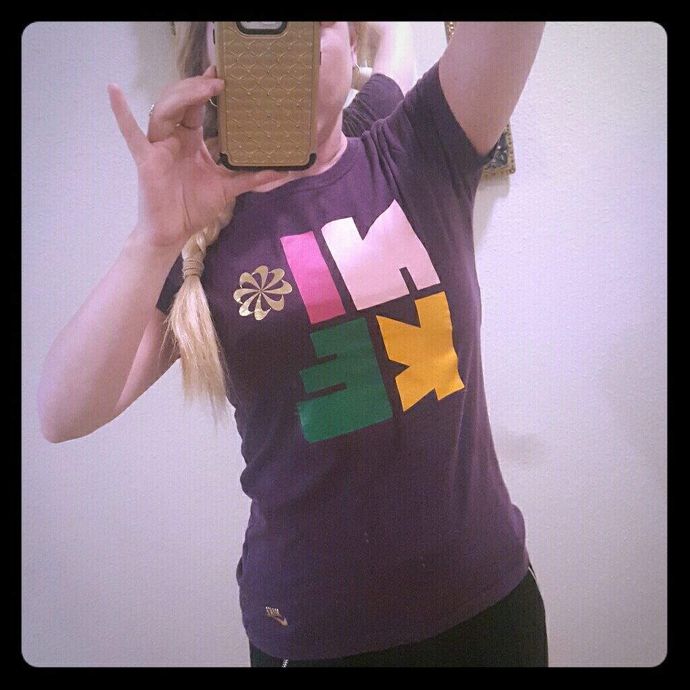 NIKE T-shirt