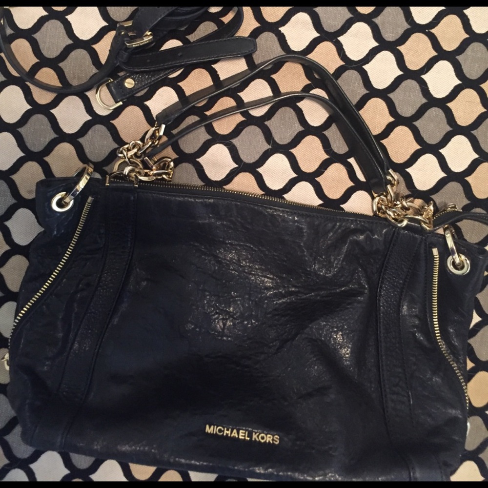 👜temp price drop!👜  black leather Michael Kors