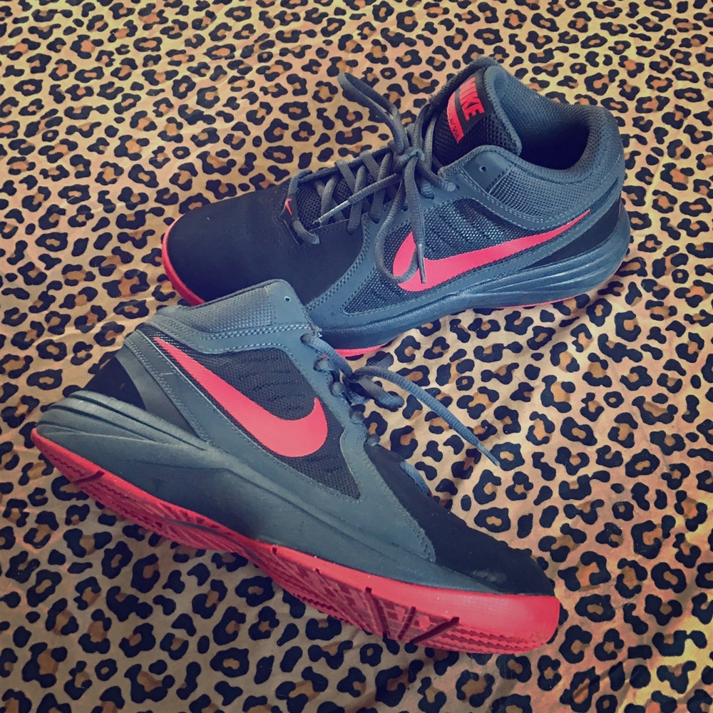 Nike sneakers- black & red - Men's size 8