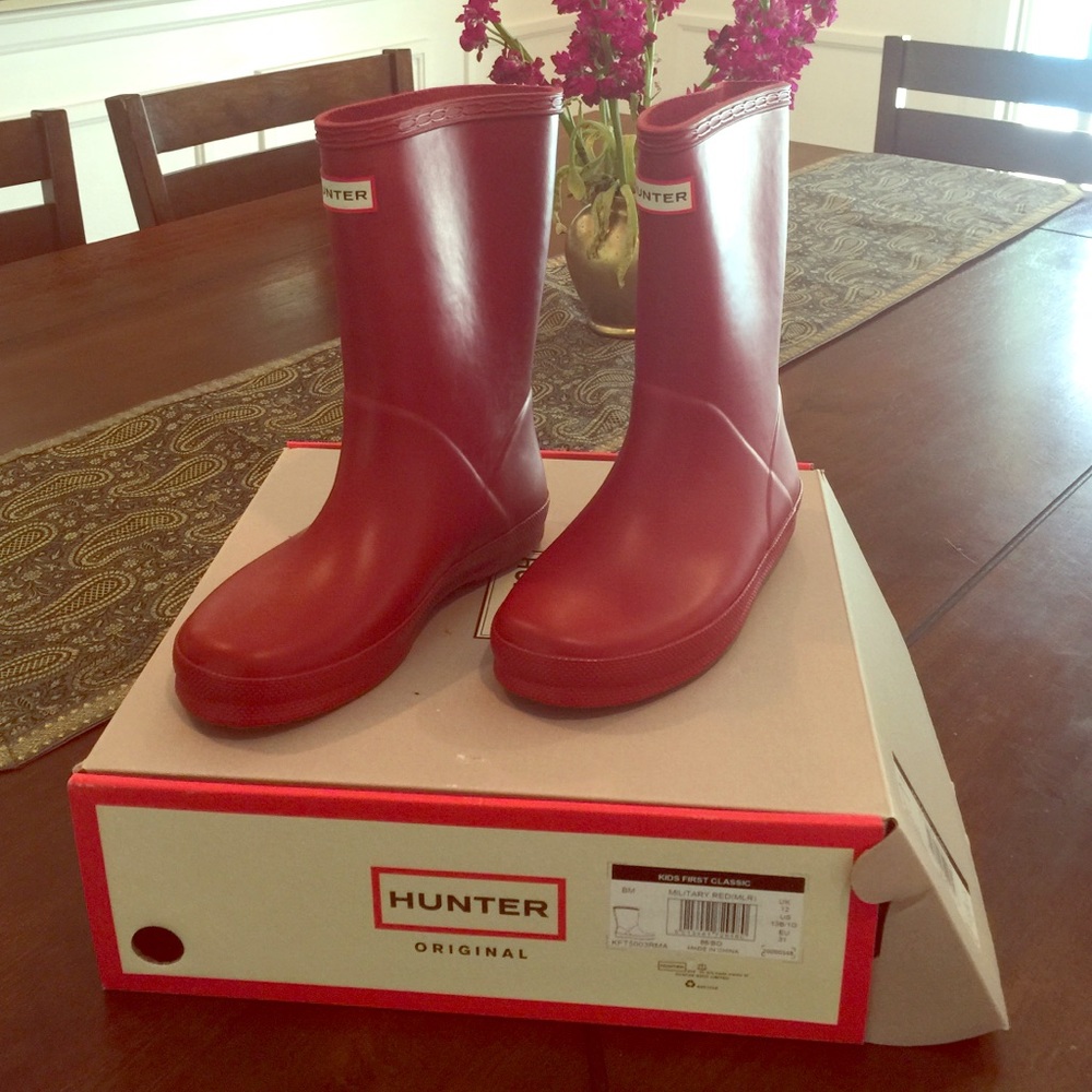 Boys red hunter rainboots size 13