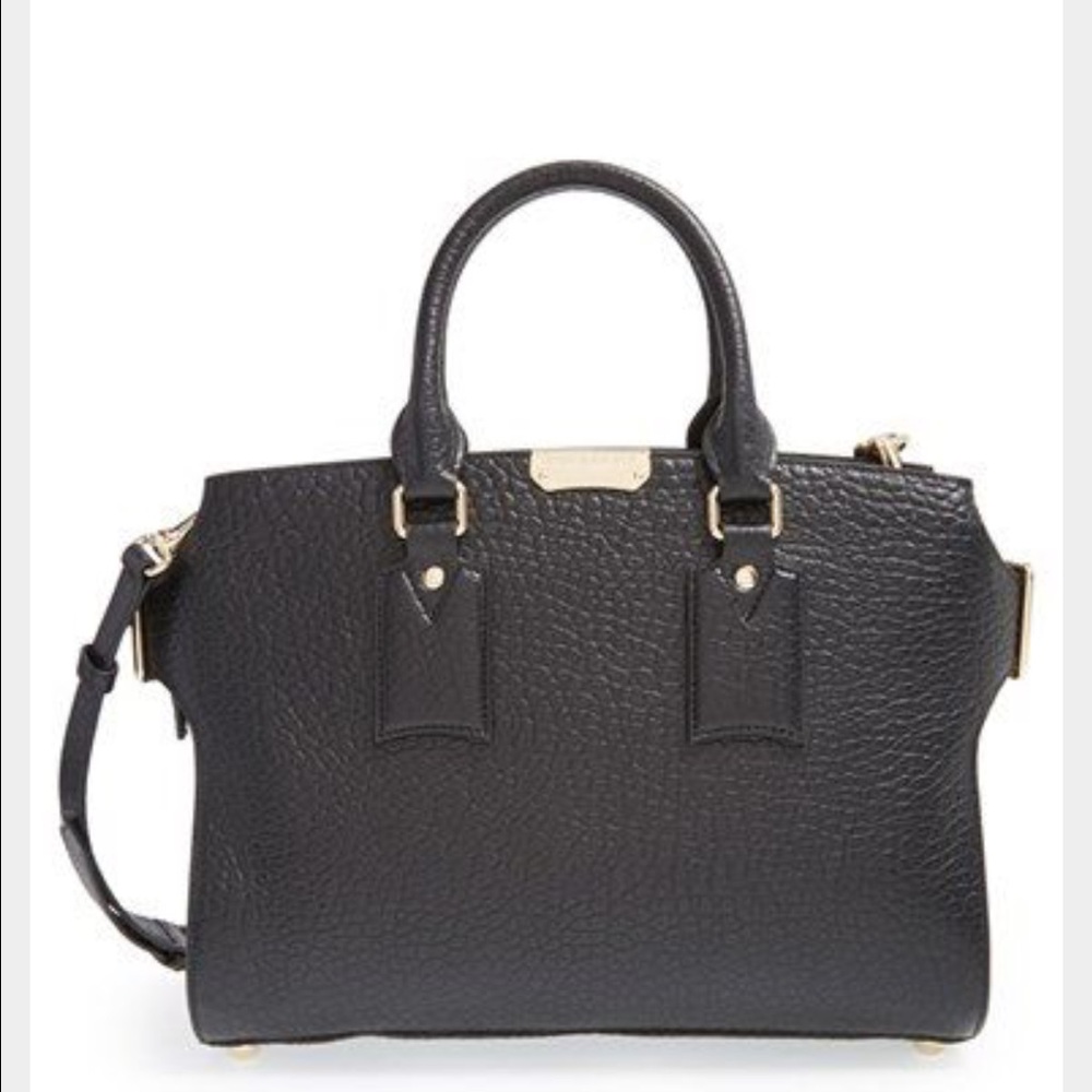 Burberry 100% original  New without tag