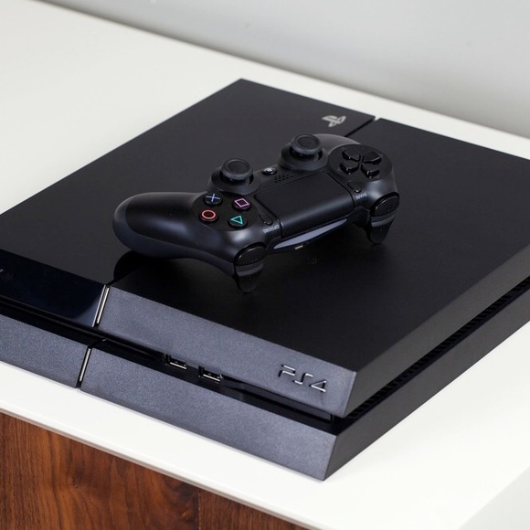 PS4 - Picture 1 of 1