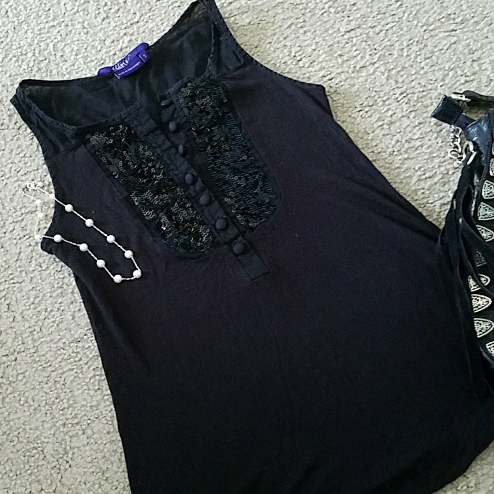 Miley Cyrus tank top