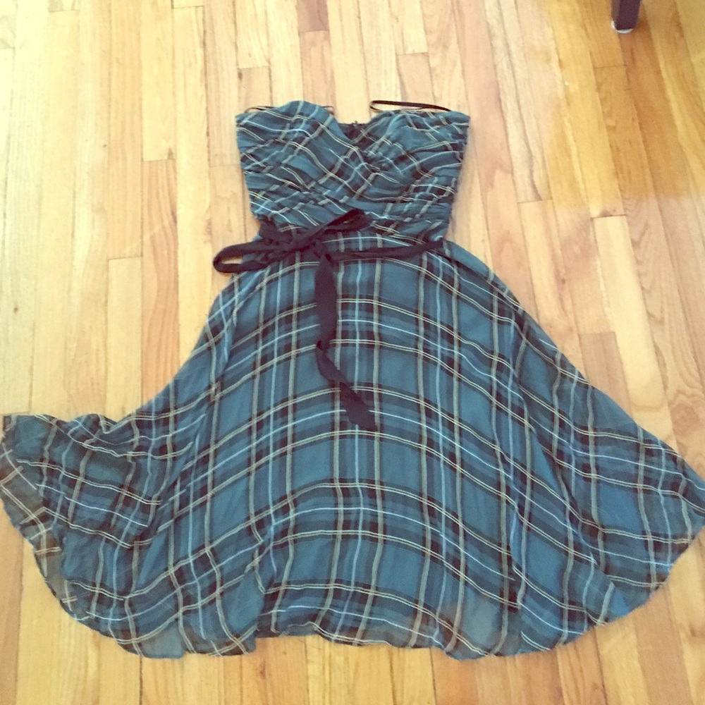 BESTY JOHNSON Strapless sweetheart neck dress