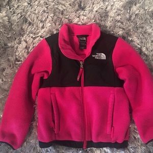 Size XXS (5) girls North Face Denali jacket!