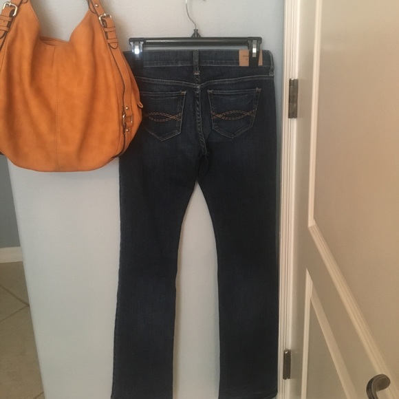 AberCrombie and Fitch med to dark Jean - Picture 2 of 4