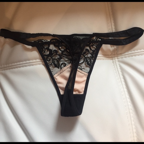 Black and cream lingerie - Picture 7 of 7