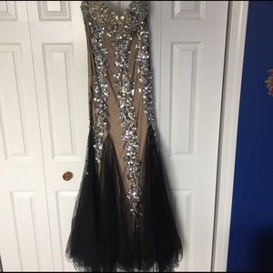 PROM DRESS