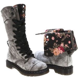 Dr. Martens 1914 Triumph Boot