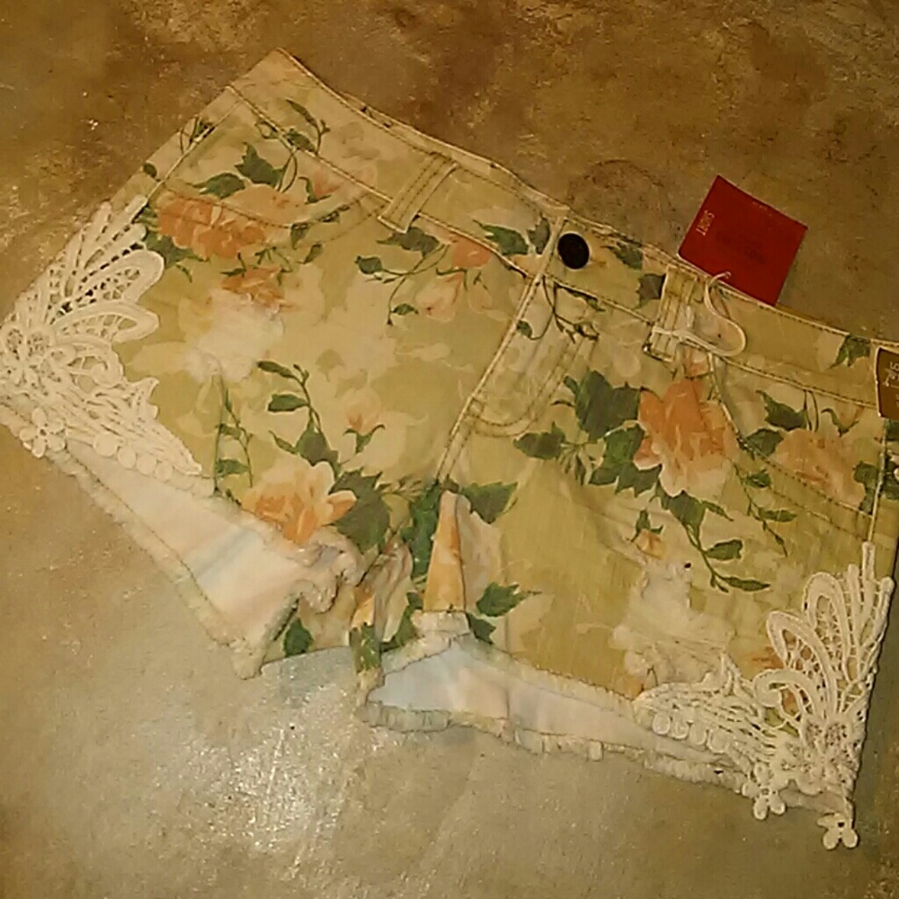 BNWT Mossimo Supply Co. boho style short shorts