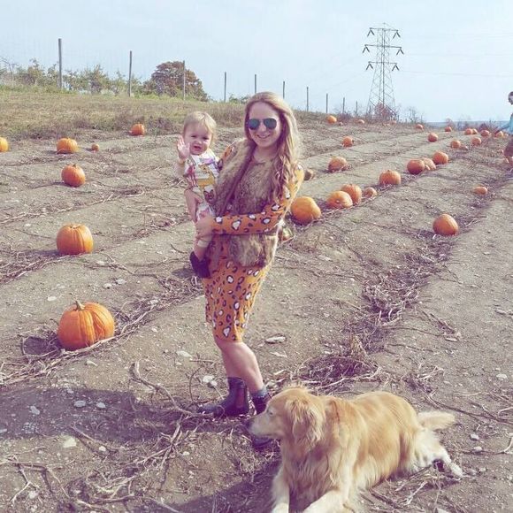 Meet your Posher, Shana - Picture 1 of 1