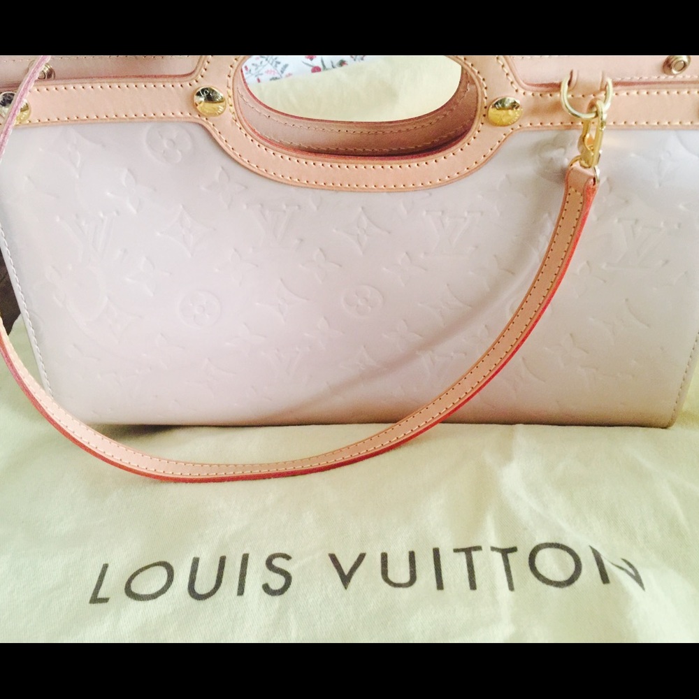 Louis Vuitton Vernis Hangbag/Shoulder, pearl pink