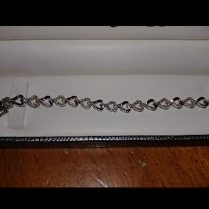 Diamond accent heart bracelet