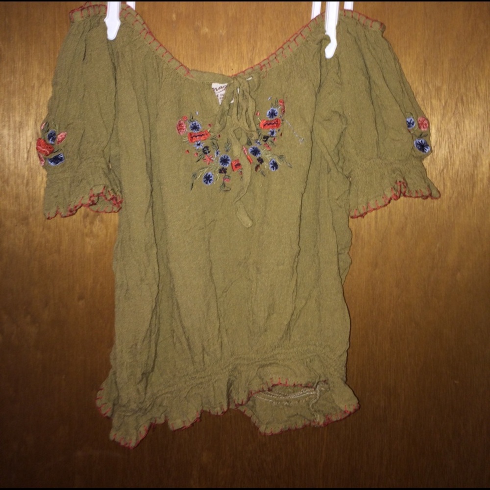 Boho off the shoulder crop