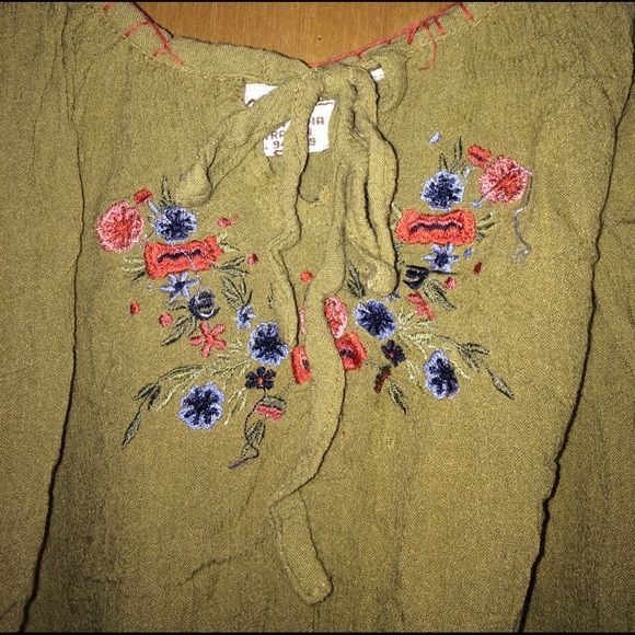 Boho off the shoulder crop - Picture 3 of 5