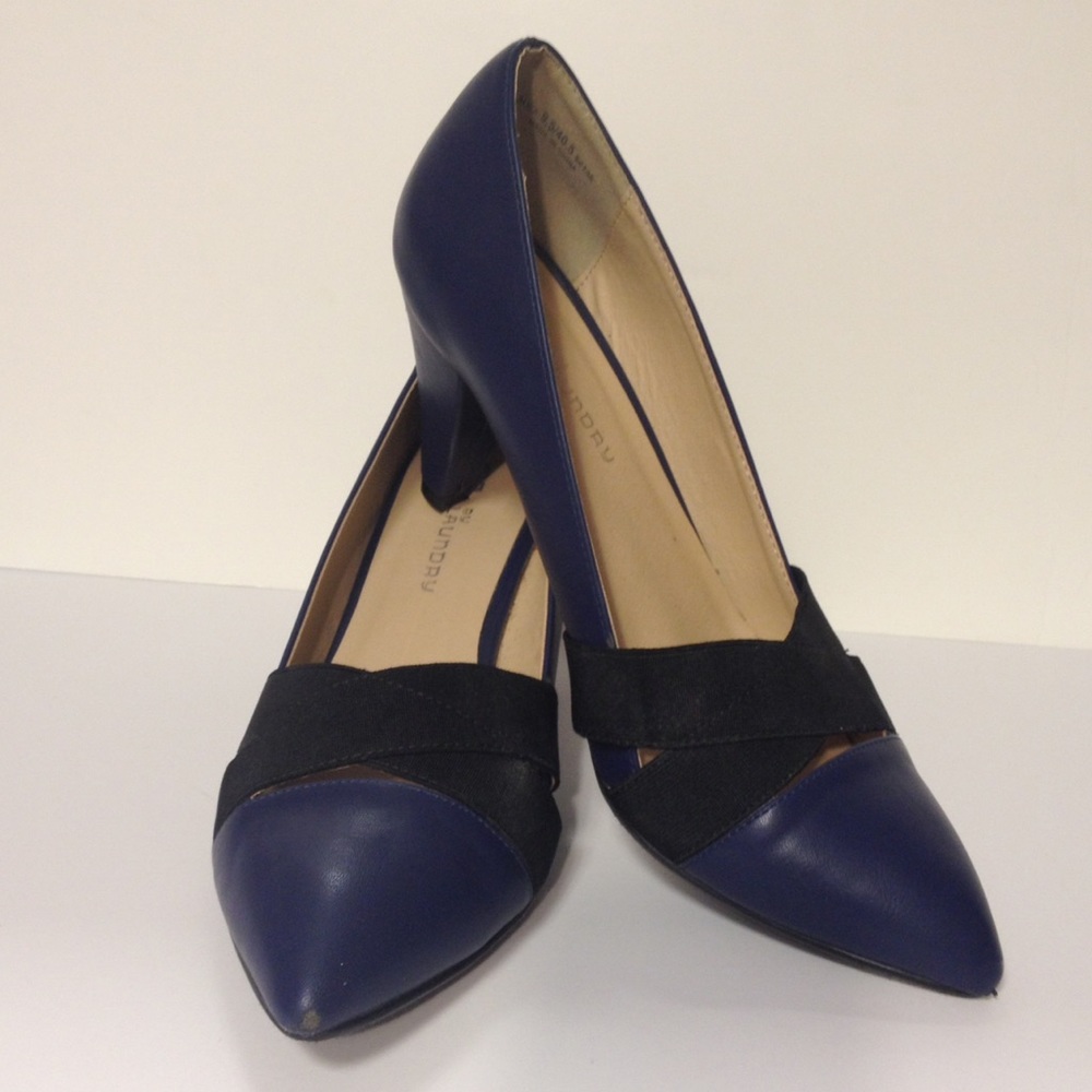 CL by Laundry blue heels size 9 1/2