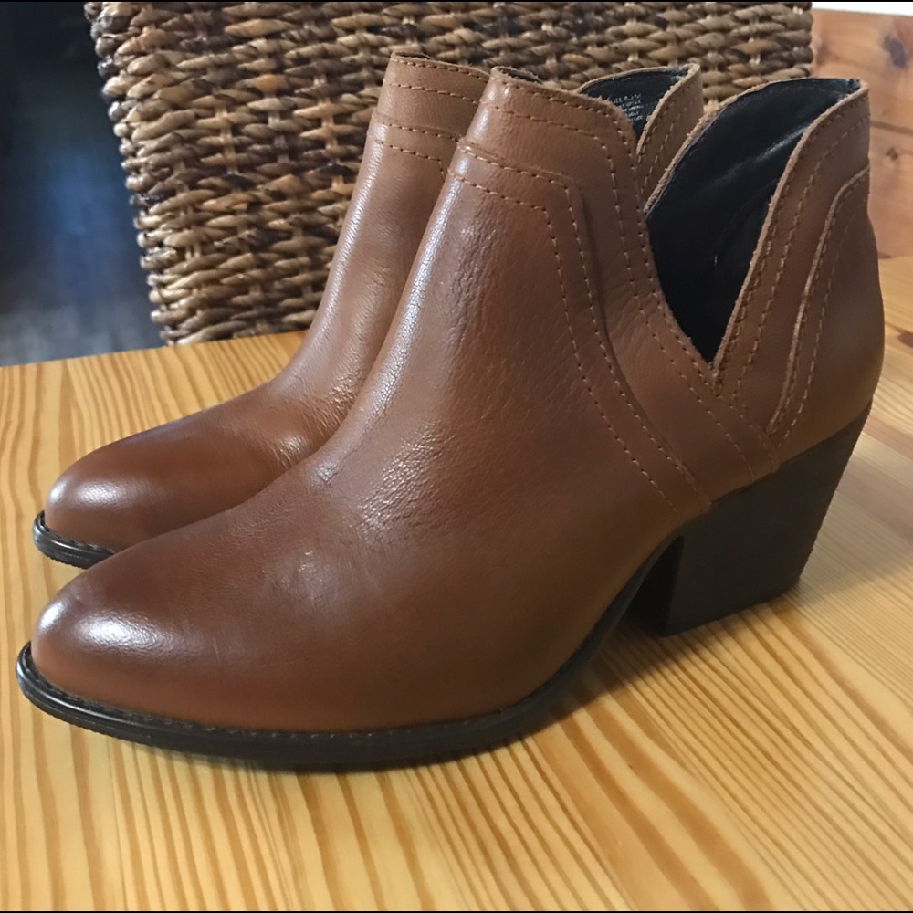 Steve Madden Leather Ankle Boots - Booties
