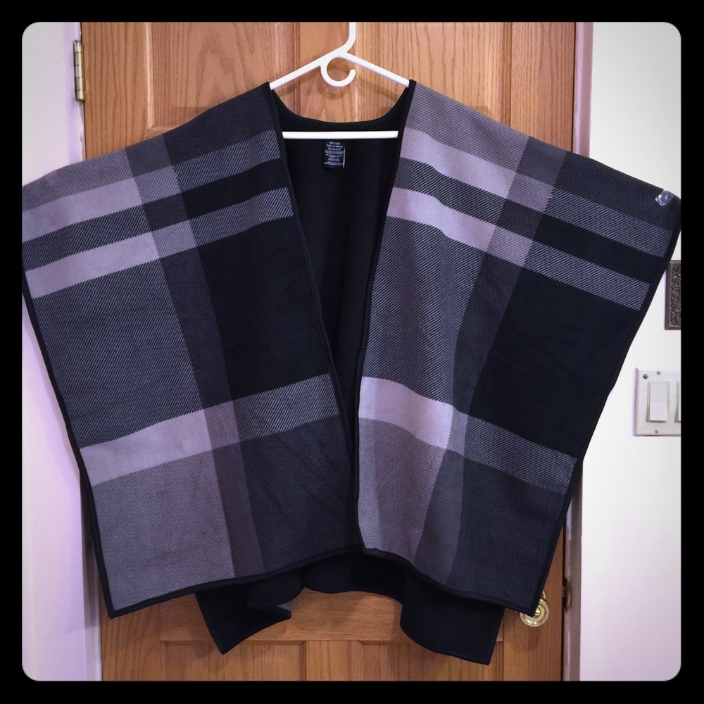 Women's Ike Behar poncho
