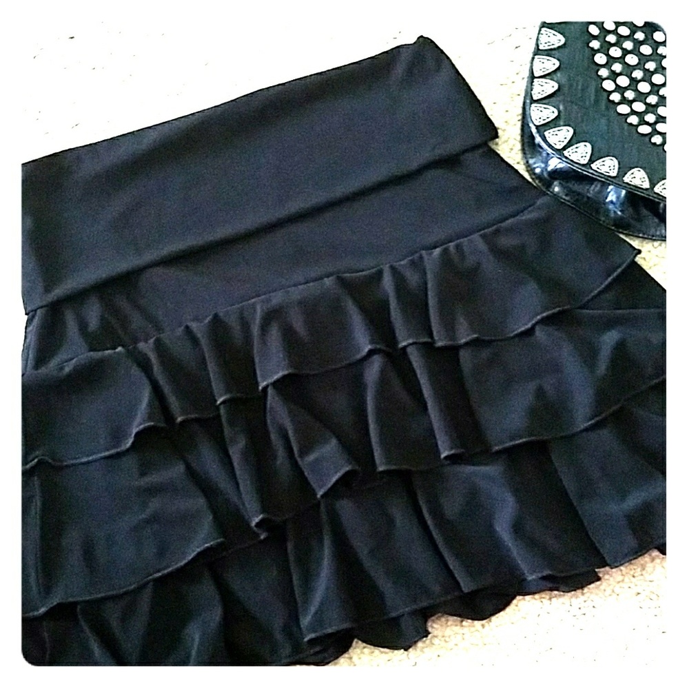 Black ruffled Mini/midi