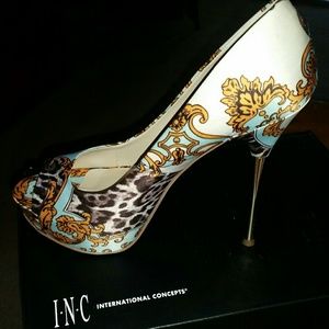 I.N.C. size 8.5 high heels, brand new - never worn