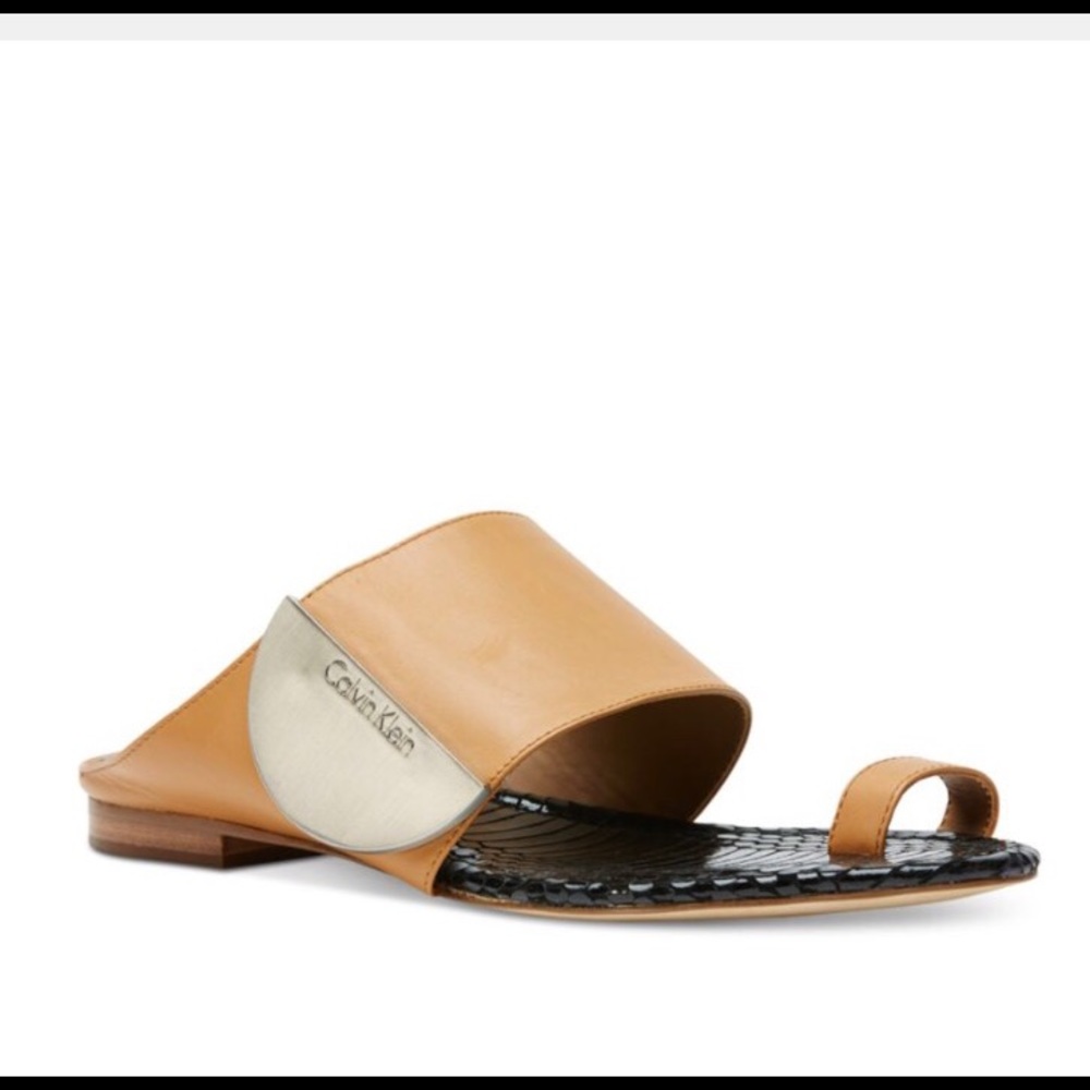 CALVIN KLEIN SANDALS👣