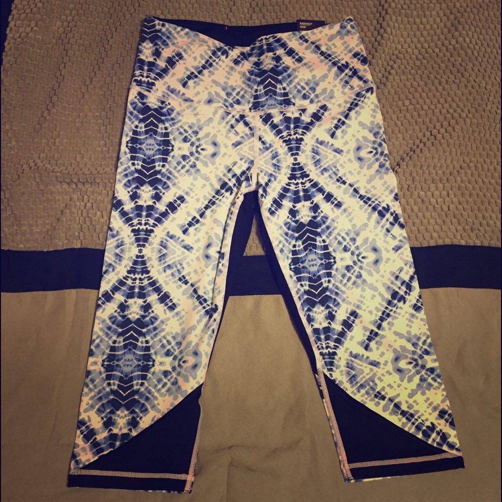🐳VICTORIA'S SECRET🐳 nwt Knockout Capri Legging.