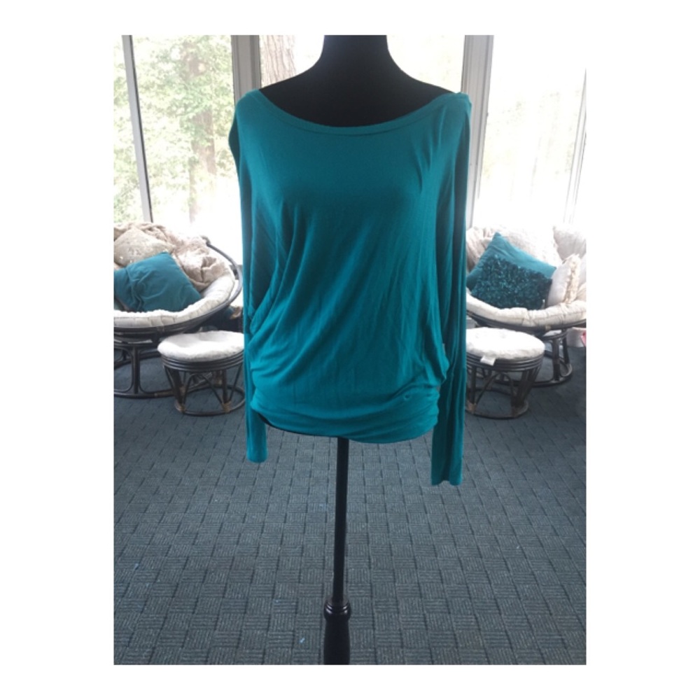 Teal top