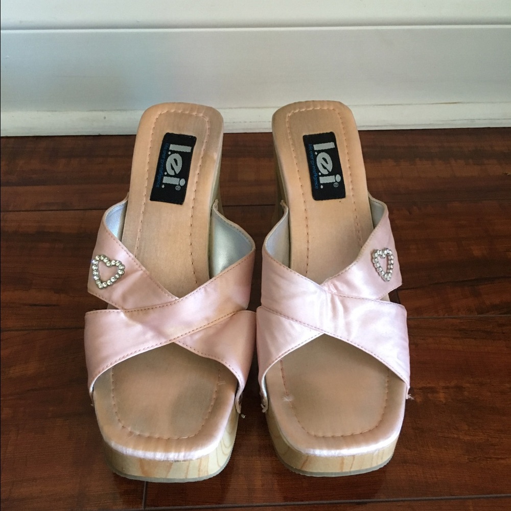 LEI Pink Open-Toe Heeled Sandals