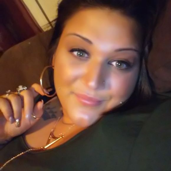 Meet your Posher, Nikki - Picture 1 of 1