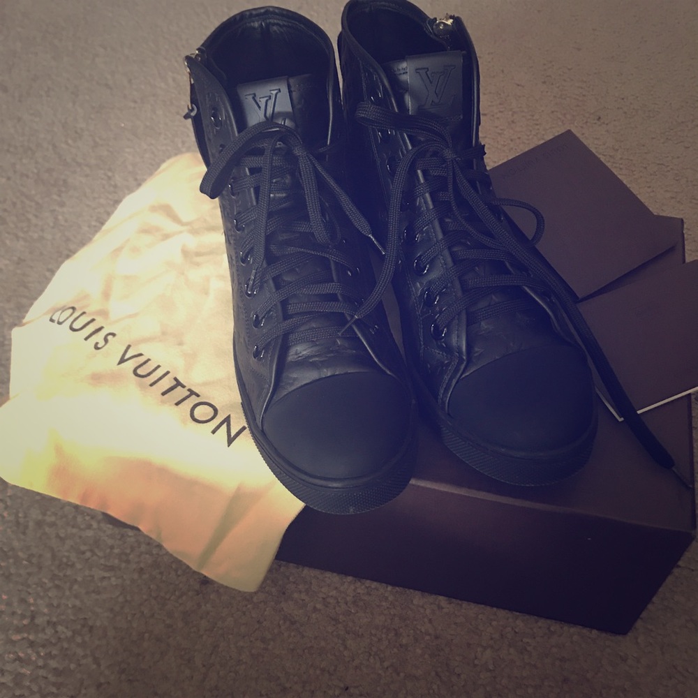 SOLD!!! Louis Vuitton Sneakers