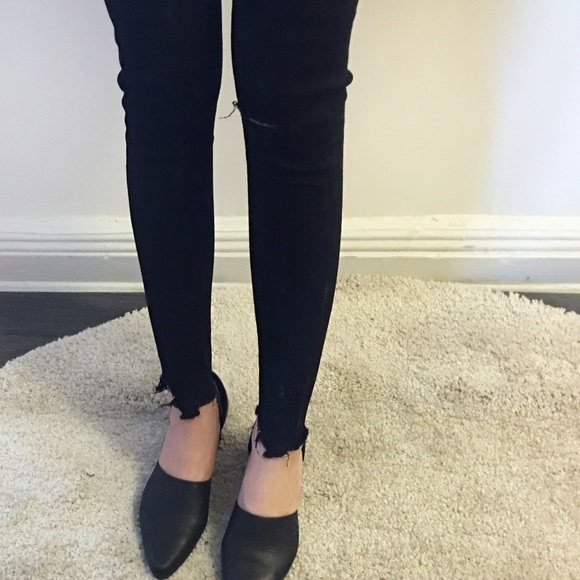 Moving Sale Black distressed skinny jeans - Picture 2 of 2