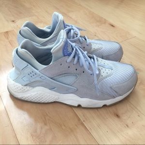 blue nike air huaraches