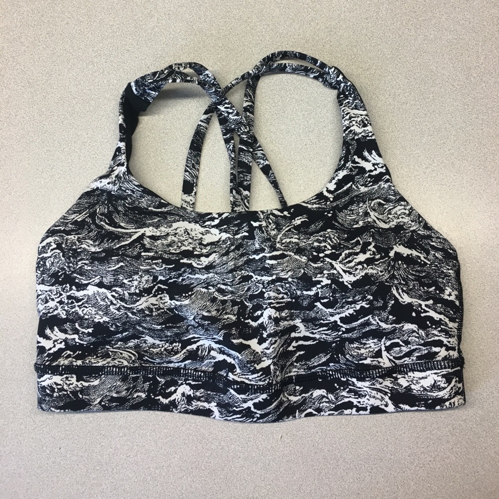 Lululemon sports bra