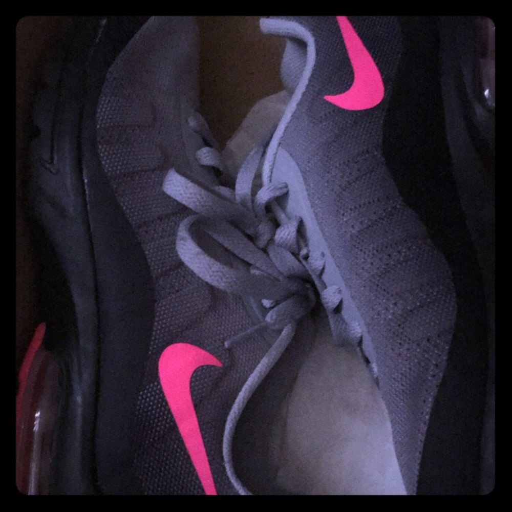 Nike Shoes ( Women's )