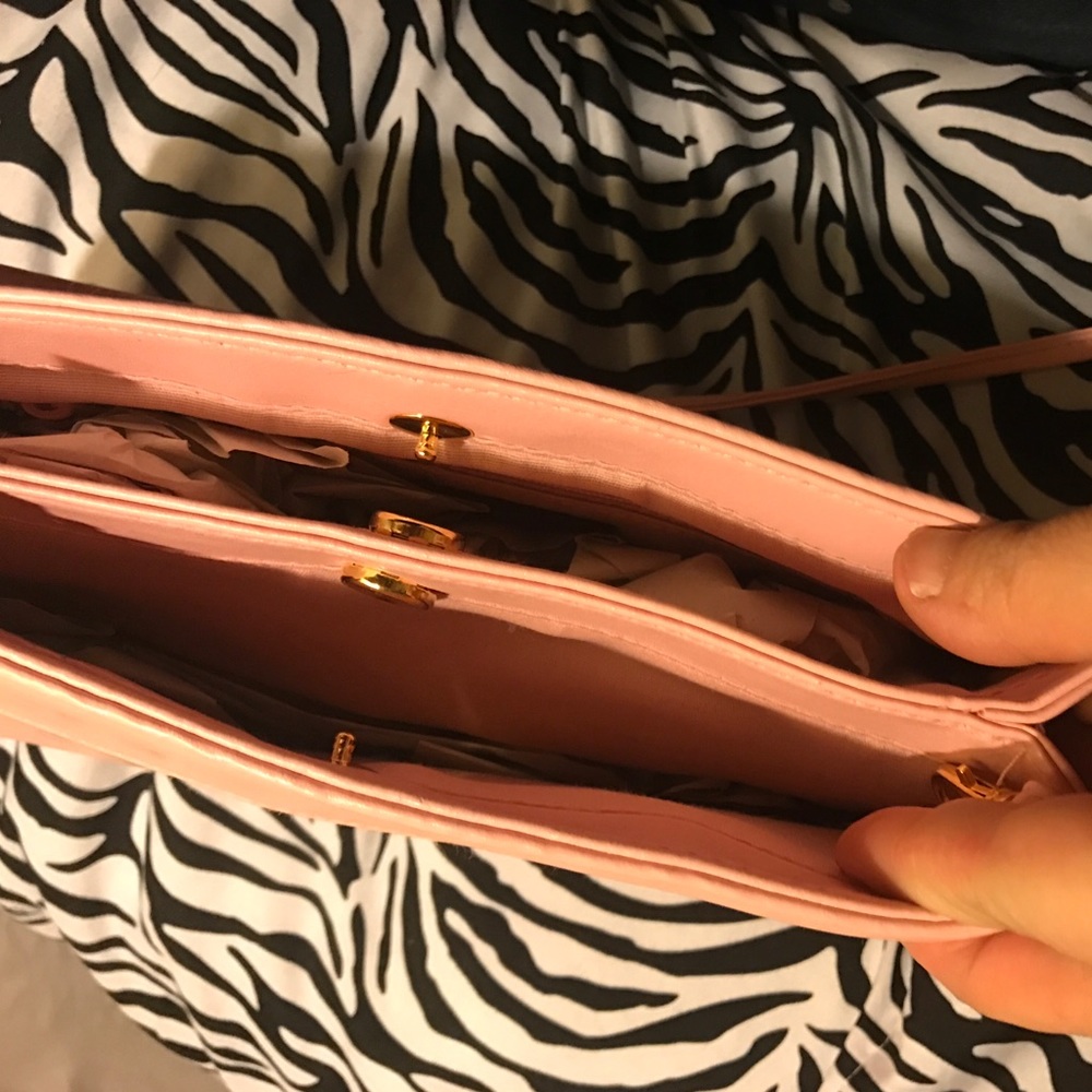 Pink purse - Picture 2 of 3