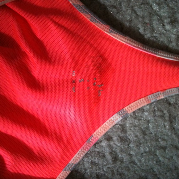 Calvin Klein Performance Top - Picture 3 of 3