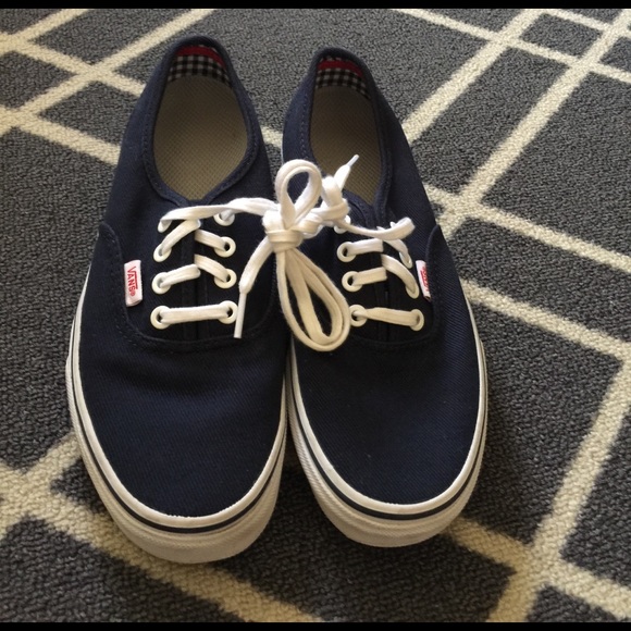 Vans - Picture 1 of 4