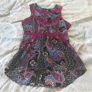 Nicole by Nicole Miller Sleeveless Top!