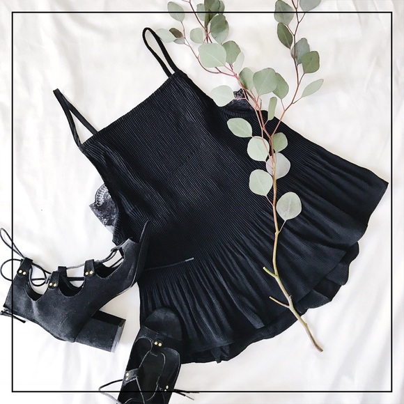 🌿Black Lace Tank🌿 - Picture 2 of 7