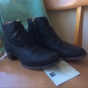 FRYE Diana Stitch Black Short Bootie