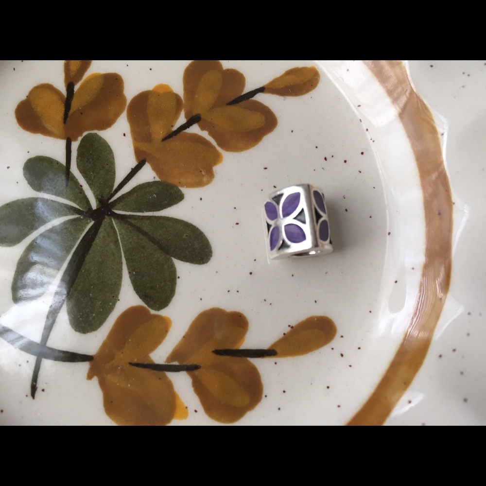Pandora charm-3-sides-purple enamel-4 petal flower